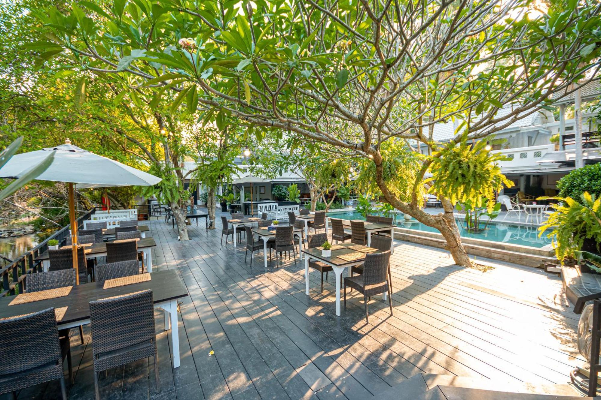 Zantiis Ndol Villas Муаклек Екстериор снимка