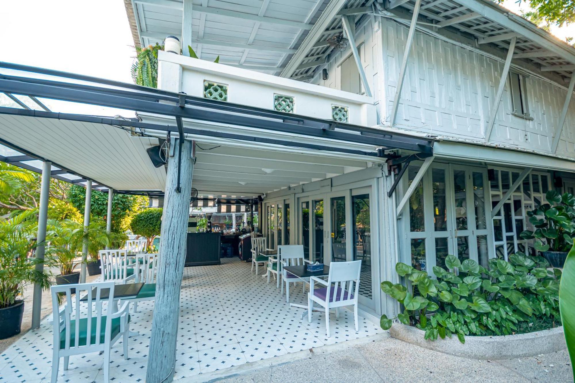 Zantiis Ndol Villas Муаклек Екстериор снимка